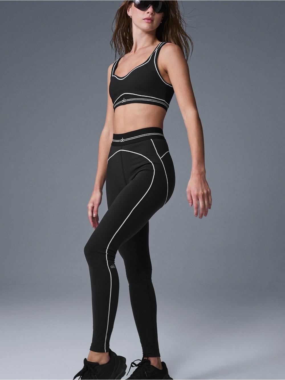 ALO SET Airbrush Heart Throb Bra & Leggings - Black/White - Picture 2 of 7